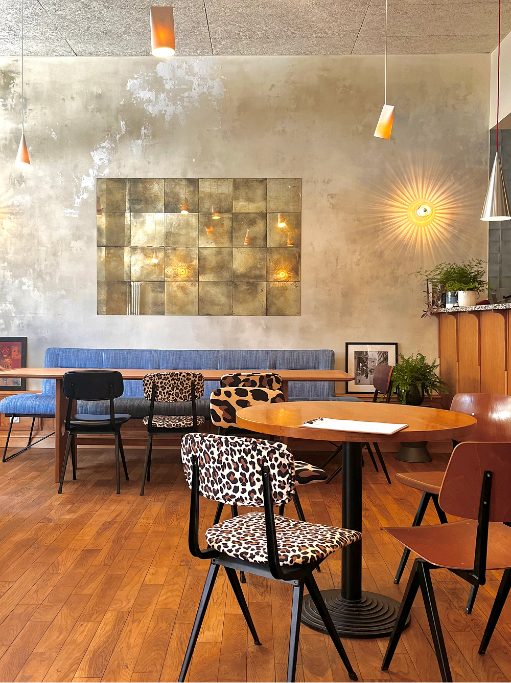 Décoration murale artisanale peinte à la main pour maison moderne